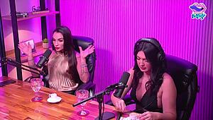 A loirinha strips bare in the studio for steamy lesbian play.