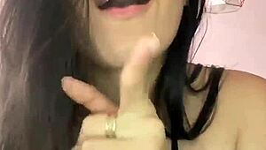 rich guy wanks on cam 😜