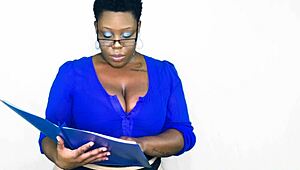 i'm the natural ebony bbw with an open mouth policy for sloppy sucking and facial cumshot