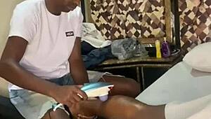 Swing House in Rio: Massaging the Couple with Intimate Touches