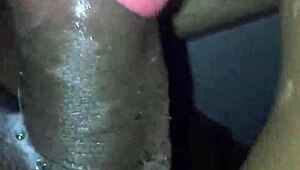 I'm getting sloppy head from this white girl