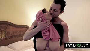 सौतेला पिता हिजाब वाली साली एला नॉक्स को जोर से चोद रहा है