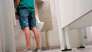 Pega��o No Banheiro Do Shopping Gay