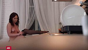 i'm molly oquinn, busty teen escort lovin' that butt sex