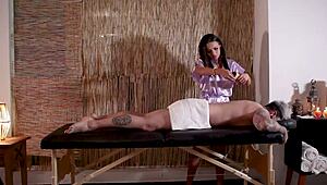 massage turns wild with tons of dirty talk and bitching... 😈