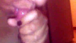 मुझे आज रात तुम्हारा लंड चूसने वाली स्लट बनाओ 😜