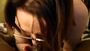 Blonde Dixie Visits for a Chat