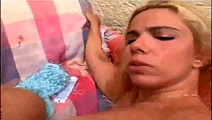 Feeling the curves of big booty bbw