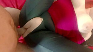 Mi HERMANASTRA deja FOLLA la CONCHA por DINERO en ILLINOIS