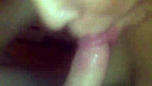 मुझे आज रात तुम्हारा लंड चूसने वाली स्लट बनाओ 😜