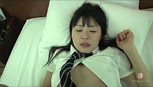 मैं इस यंग जापानी गर्ल को बैंग करने में ऑब्सेस्ड हूं। उसके फेस पर हार्ड शूट करना इंसैन लगता है।