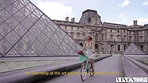 Vixen perfect beauty hooks can't wait for passionate sex