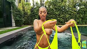 Ebony Babe Jaymee Green Strips In Bikini For A Teasing Show!