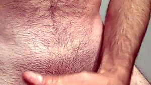 i'm watchin my hard cock cummin all over, it's so hot