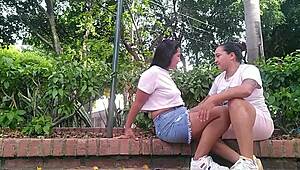 omg, parte 2 of horny lesbians getting wild, licking coños in public park! 🔥