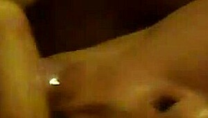 the cute gatita casually enjoys sucking on a big vergota in this amateur scene