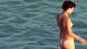 Beach Voyeur Catches Hot Couple in Wet Body Cumshot Action