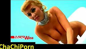 Malena Gracia strips completely naked in the steamy bathtub scene