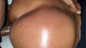 एबोनी मिल्फ डर्टी टॉक करती है बिग कॉक फकिंग करते समय?