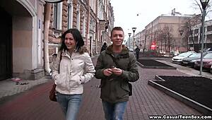 Teen 18+ enjoys casual sex with blowjob and fucking on floor