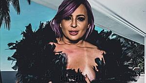 Cheguei Em Casa E O Boy Estava Me Esperando De Pau Duro Não Resistí E Chupei Muito