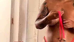 Orgia Na Praia, Wild Group Fucking In Front Of Everyone, What’s Happening?