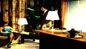 क्लासिक रेट्रो स्टाइल में तीन एंजल्स के चेहरे