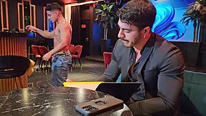 Intriguing free preview of rough gay casting with muscular bodybuilder in bareback socks