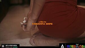 Hot lesbian teens trib and scissor with strap-on fucking