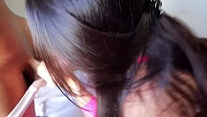 se la chupo al novio de mi amiga, me folla duro y se corre en mis tetas