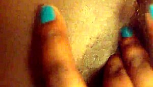 me fingering my pretty pussy close-up!