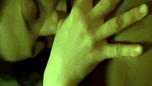 Wow, Hollywood celeb goes fully nude! 😲