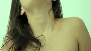 Teen Cutie Explores Herself in a Sensual Softcore Moment