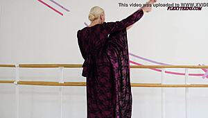 Anna Sigarga Shows Insane Gymnastics With Flexible Teen Body In Wild Action