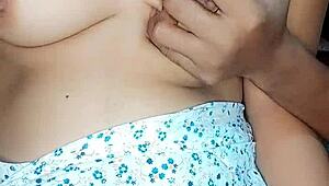 गर्म भारतीय एलिना ब्लोंड को कड़ी फकिंग मिलती है