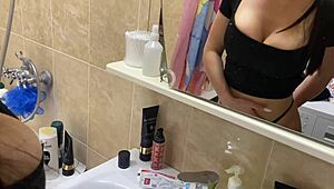 i spy on big-boobed stepmom in bathroom and jerk off 😏