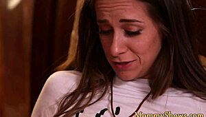 Hey, you gotta see this amazing stepmom scissoring with a stunning teen in heels!