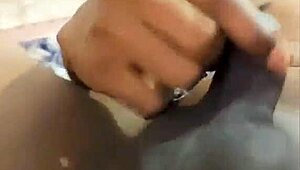 अंत में मेरी चेस्टिटी केज अनलॉक हुई, हिलाया और बकेट्स वीर्य निकला!