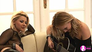 Viv Thomas Lesbian HD Rock Chicks Fisting and Licking Tight Ass.