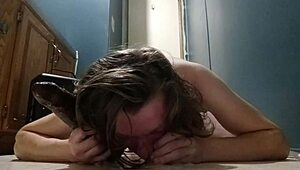 hey, come over and stuff my face with that big black dick, it's gonna be messy!