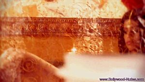 वाऊ, स्टनिंग इंडियन ब्यूटी नूड स्ट्रिप करती है क्यूट मूव्स से!