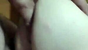 Horny Novinha Fucks Coroa While Talking to Boyfriend