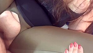 My neighbor in leggings accepts money for intimacy