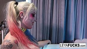 Leya falcon stimulates her ass with the tub shower head