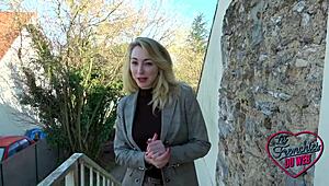 elisa, 26ans, sexy real estate agent with big tits, damn she's hot 😍