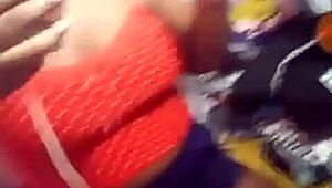 I love watching that morena's big ass dancing seductively.