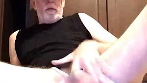 thomas odea playing with big cocks and toys 😏