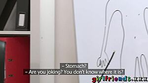 ओएमजी, मेरी गर्लफ्रेंड की नॉटी चूत चाटने और उंगली डालने का सबक बहुत वाइल्ड था!