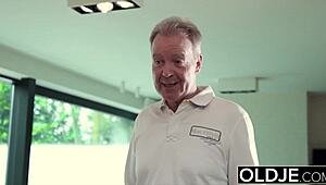 big dick dude fucks young tart in her tight pussy