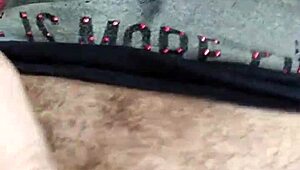 Siririca Enquanto Namorado Não Vem